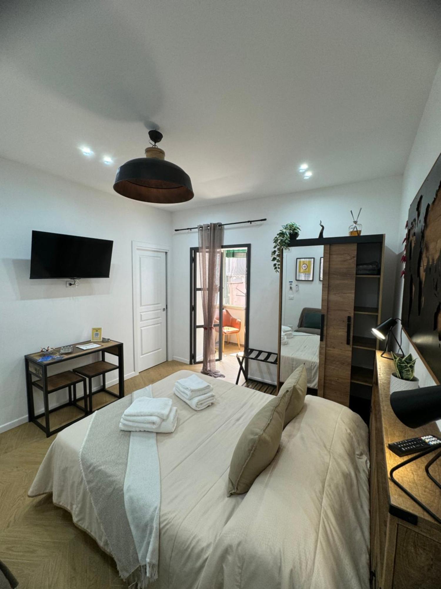 Gennarino Apartments - Panorama Suite With Balcony And Urban Loft Naples Exterior photo